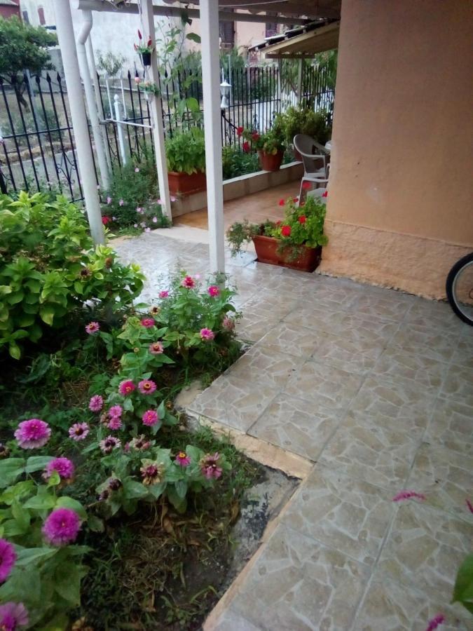 Villa Angela, Traditional Villa In The Village Agios Ioannis Peristerion Exterior foto